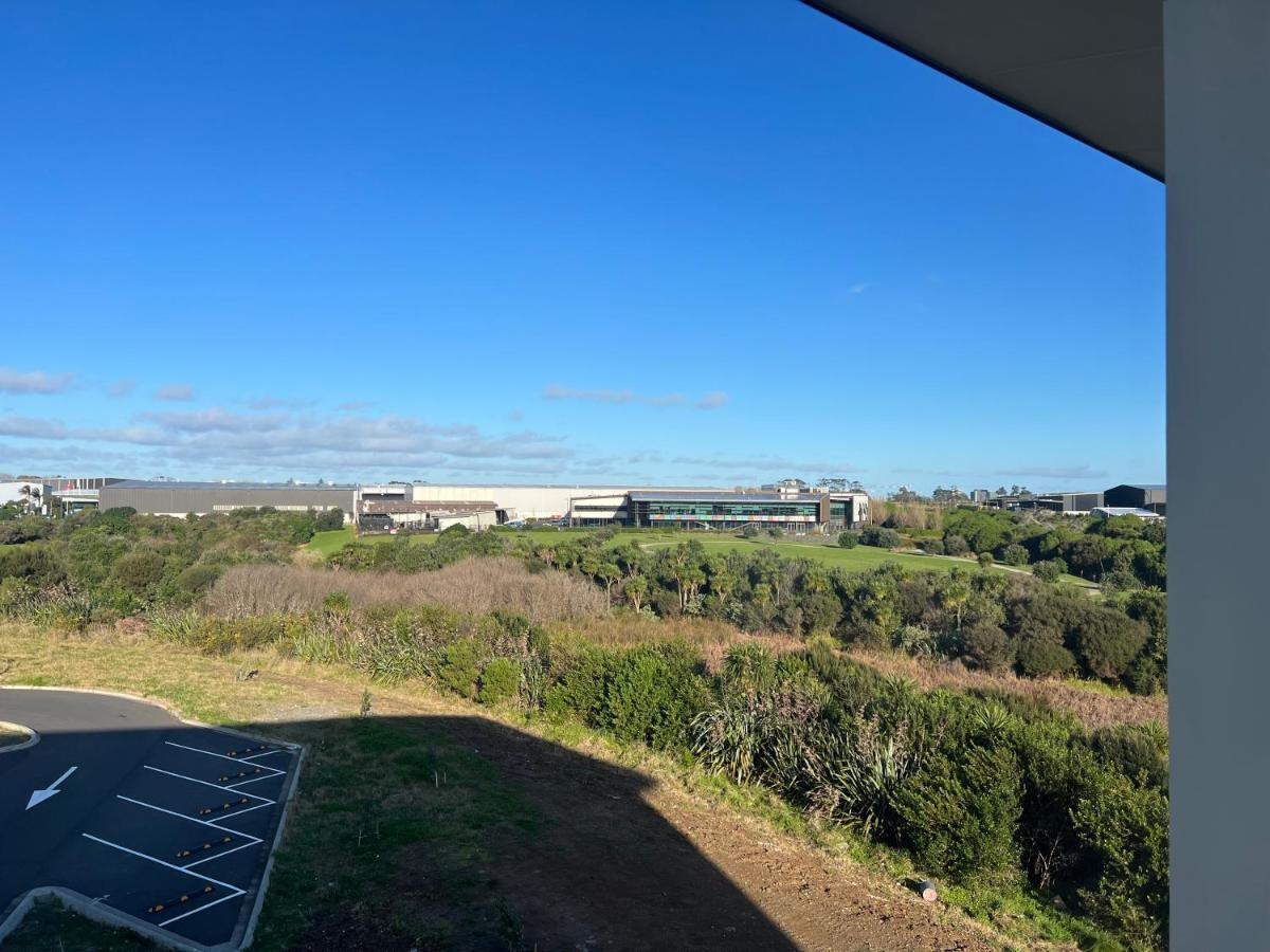 Manha Hotel Auckland Airport Экстерьер фото